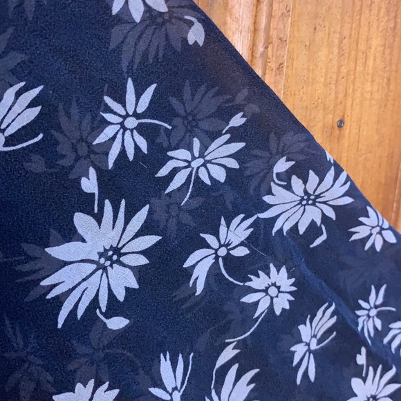 Alexa Chung X Madewell Silk Daisy Blouse - Picture 7 of 11